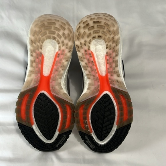 Adidas Ultraboost 22 Gore-Tex Men’s Running Shoe - Picture 6 of 9